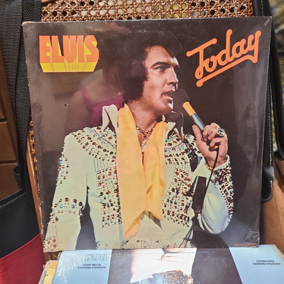 Elvis Presley LP albums - Picture 9 of 16